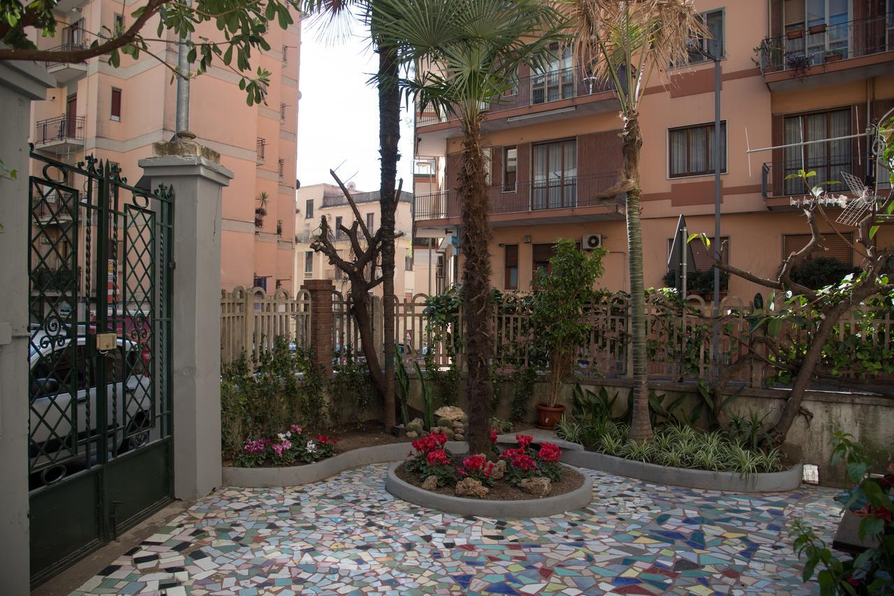 Villino Teresa Bed & Breakfast Salerno Exterior photo